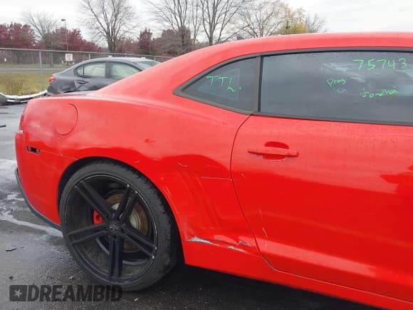 ✅ 2015 Chevrolet Camaro LT • VIN: 2G1FD1E31F9286407 • Лот: 43649308. Опубликован ранее на IAAI с пробегом 125 567 миль. Бесплатный доступ к архиву аукционных продаж из США и подробный отчёт об истории автомобиля на DreamBid. Изображение 17.