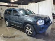 ✅ 2007 Jeep Grand Cherokee Laredo • VIN: 1J8GR48K37C567189 • Lot: 90425145. Wystawiony na Copart z przebiegiem 195 911 mil. Bezpłatny archiwum sprzedaży aukcyjnych z USA i szczegółowy raport historii pojazdu na DreamBid. Zdjęcie 4.