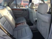 ✅ 1992 Mercedes-Benz 300 E • VIN: WDBEA30D3NB717445 • Лот: 88703365. Опубликован ранее на Copart с пробегом 195 976 миль. Бесплатный доступ к архиву аукционных продаж из США и подробный отчёт об истории автомобиля на DreamBid. Изображение 10.