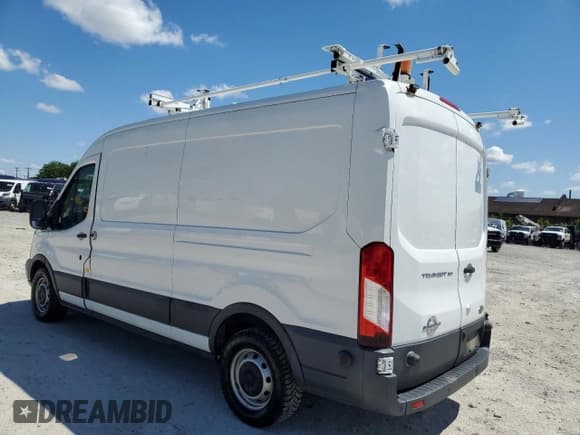 ✅ 2015 Ford Transit • VIN: 1FTNE2CV8FKB13394 • Лот: 58404205. Опубликован ранее на Copart с пробегом 155 625 миль. Бесплатный доступ к архиву аукционных продаж из США и подробный отчёт об истории автомобиля на DreamBid. Изображение 2.