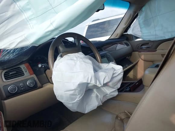 ✅ 2012 Chevrolet Tahoe LTZ • VIN: 1GNSKCE05CR148701 • Lot: 42544353. Listed on IAAI with Not provided. Free auction sales archive from the USA and detailed vehicle history report at DreamBid. Image 5.