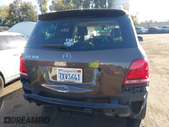 ✅ 2015 Mercedes-Benz GLK 350 • VIN: WDCGG5HB6FG405321 • Lot: 43476737. Wystawiony na IAAI z przebiegiem 138 125 mil. Bezpłatny archiwum sprzedaży aukcyjnych z USA i szczegółowy raport historii pojazdu na DreamBid. Zdjęcie 6.