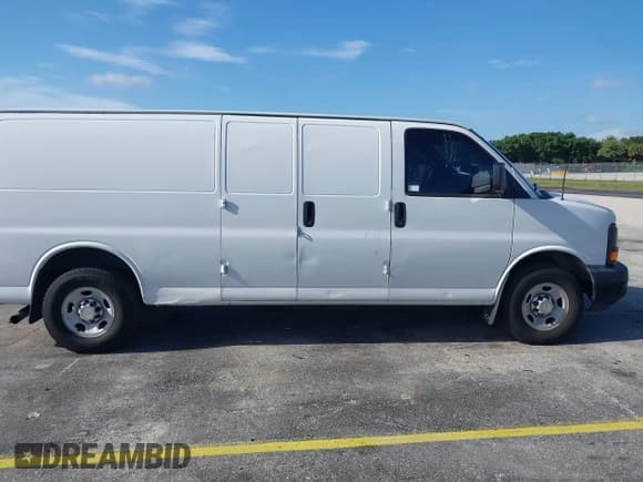 ✅ 2013 Chevrolet Express Cargo • VIN: 1GCWGGBA2D1151653 • Lot: 42807855. Listed on IAAI with 141,790 mi. Free auction sales archive from the USA and detailed vehicle history report at DreamBid. Image 13.