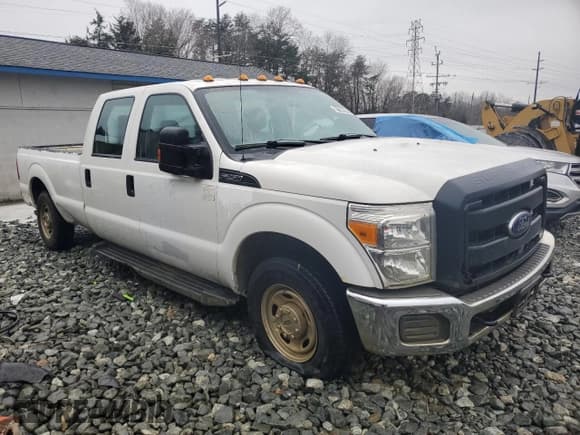 ✅ 2014 Ford F-250 XL • VIN: 1FT7W2A60EEB73720 • Lot: 87909895. Listed on Copart with 208,671 mi. Free auction sales archive from the USA and detailed vehicle history report at DreamBid. Image 4.