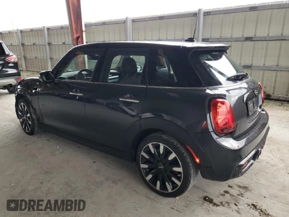 ✅ 2021 MINI Hardtop 4 Door Cooper S • VIN: WMWXU9C08M2M92478 • Lot: 72081615. Wystawiony na Copart z przebiegiem 36 476 mil. Bezpłatny archiwum sprzedaży aukcyjnych z USA i szczegółowy raport historii pojazdu na DreamBid. Zdjęcie 2.