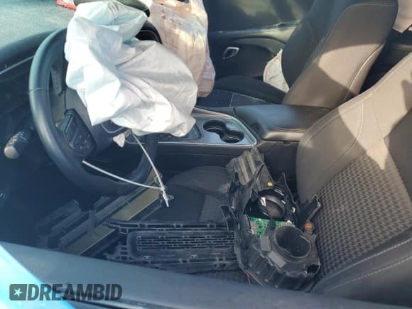 ✅ 2019 Dodge Challenger SXT • VIN: 2C3CDZGG2KH529493 • Lot: 91109685. Wystawiony na Copart z przebiegiem 53 924 mil. Bezpłatny archiwum sprzedaży aukcyjnych z USA i szczegółowy raport historii pojazdu na DreamBid. Zdjęcie 10.