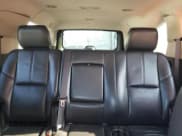 ✅ 2013 Chevrolet Suburban LT • VIN: 1GNSKJE7XDR310888 • Lot: 80270534. Wystawiony na Copart z przebiegiem 214 342 mil. Bezpłatny archiwum sprzedaży aukcyjnych z USA i szczegółowy raport historii pojazdu na DreamBid. Zdjęcie 10.