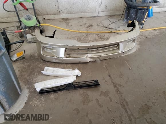 ✅ 2000 Mitsubishi Mirage DE • VIN: JA3AY26C1YU029004 • Lot: 85886264. Listed on Copart with 168,422 mi. Free auction sales archive from the USA and detailed vehicle history report at DreamBid. Image 12.