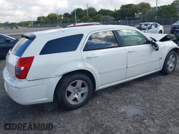 2006 Dodge Magnum с VIN 2D4FV47V06H446788, выставлен на аукционе IAAI как лот 41571984 с пробегом 244 231 миль миль и . История ставок и продаж доступна на DreamBid. Изображение 4.