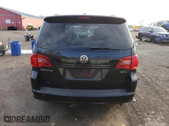 ✅ 2012 Volkswagen Routan SE • VIN: 2C4RVABG5CR292697 • Lot: 87095645. Listed on Copart with 191,922 mi. Free auction sales archive from the USA and detailed vehicle history report at DreamBid. Image 6.