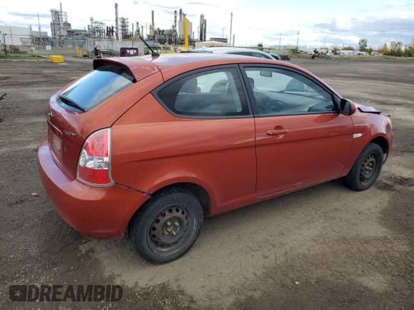 2010 Hyundai Accent GL с VIN KMHCN3BC2AU183480, выставлен на аукционе Copart как лот 73117004 с пробегом Не указан миль и Списание • Salvage title. История ставок и продаж доступна на DreamBid. Изображение 3.
