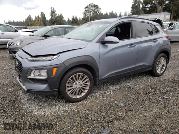 ✅ 2018 Hyundai Kona SEL • VIN: KM8K6CAA0JU095763 • Лот: 69582893. Опубликован ранее на Copart с пробегом 67 381 миль. Бесплатный доступ к архиву аукционных продаж из США и подробный отчёт об истории автомобиля на DreamBid. Изображение 1.