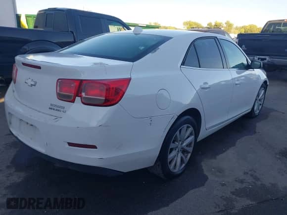 2014 Chevrolet Malibu LT z VIN 1G11E5SL0EF287282, wystawiony jako IAAI lot #43211305 z przebiegiem 185 026 mil mil oraz . Historia ofert i sprzedaży dostępna na DreamBid. Obrazek 4.