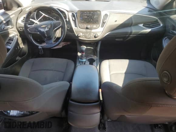 ✅ 2021 Chevrolet Malibu RS • VIN: 1G1ZG5ST5MF066269 • Lot: 81810865. Wystawiony na Copart z przebiegiem 80 011 mil mil. Skorzystaj z bezpłatnego archiwum sprzedaży aukcyjnych z USA i zobacz szczegółowy raport historii pojazdu na DreamBid. Zdjęcie 8.