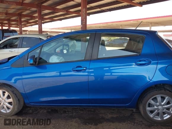 ✅ 2015 Toyota Yaris L • VIN: VNKKTUD3XFA020634 • Лот: 42283665. Опубликован ранее на IAAI с пробегом 83 317 миль. Бесплатный доступ к архиву аукционных продаж из США и подробный отчёт об истории автомобиля на DreamBid. Изображение 15.