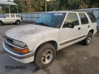 ✅ 2000 Chevrolet Blazer LT • VIN: 1GNCS13W6Y2181741 • Лот: 77990304. Опубликован ранее на Copart с пробегом 188 281 миль. Бесплатный доступ к архиву аукционных продаж из США и подробный отчёт об истории автомобиля на DreamBid. Изображение 1.
