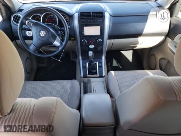 ✅ 2013 Suzuki Grand Vitara • VIN: JS3TE0D50D4100037 • Lot: 44969425. Wystawiony na Copart z przebiegiem 159 443 mil. Bezpłatny archiwum sprzedaży aukcyjnych z USA i szczegółowy raport historii pojazdu na DreamBid. Zdjęcie 8.