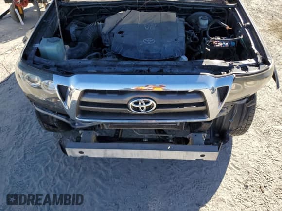 ✅ 2010 Toyota Tacoma PreRunner • VIN: 3TMJU4GN3AM104823 • Lot: 90830155. Listed on Copart with Not provided. Free auction sales archive from the USA and detailed vehicle history report at DreamBid. Image 11.