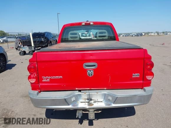 ✅ 2005 Dodge Dakota SLT • VIN: 1D7HW48N05S250364 • Лот: 43319038. Опубликован ранее на IAAI с пробегом 106 385 миль. Бесплатный доступ к архиву аукционных продаж из США и подробный отчёт об истории автомобиля на DreamBid. Изображение 17.
