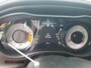 ✅ 2020 Dodge Challenger R/T 50th Anniversary • VIN: 2C3CDZBT0LH190934 • Lot: 67070855. Wystawiony na Copart z przebiegiem 70 206 mil. Bezpłatny archiwum sprzedaży aukcyjnych z USA i szczegółowy raport historii pojazdu na DreamBid. Zdjęcie 9.