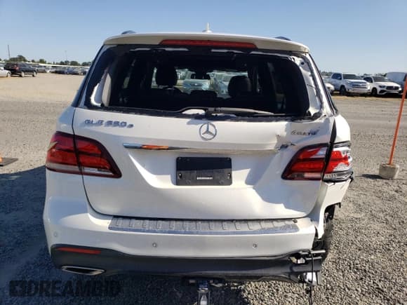 ✅ 2018 Mercedes-Benz GLE 550e • VIN: 4JGDA6DB2JB035427 • Лот: 57549365. Опубликован ранее на Copart с пробегом 67 141 миль. Бесплатный доступ к архиву аукционных продаж из США и подробный отчёт об истории автомобиля на DreamBid. Изображение 6.