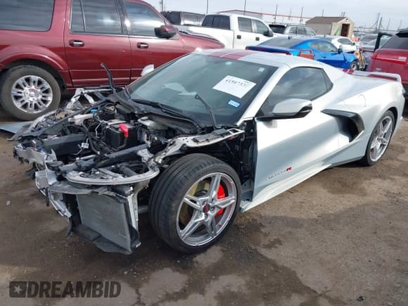 ✅ 2021 Chevrolet Corvette 3LT • VIN: 1G1YC3D4XM5125050 • Lot: 41587339. Wystawiony na IAAI z przebiegiem 10 340 mil. Bezpłatny archiwum sprzedaży aukcyjnych z USA i szczegółowy raport historii pojazdu na DreamBid. Zdjęcie 20.