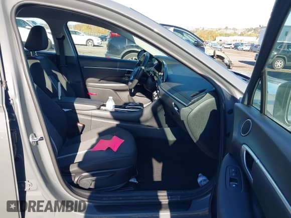 2021 Hyundai Sonata SEL with VIN 5NPEL4JA9MH089927, listed as a IAAI auction lot 43501040 with 56,622 mi miles and . Bid and sale history available at DreamBid. Image 5.