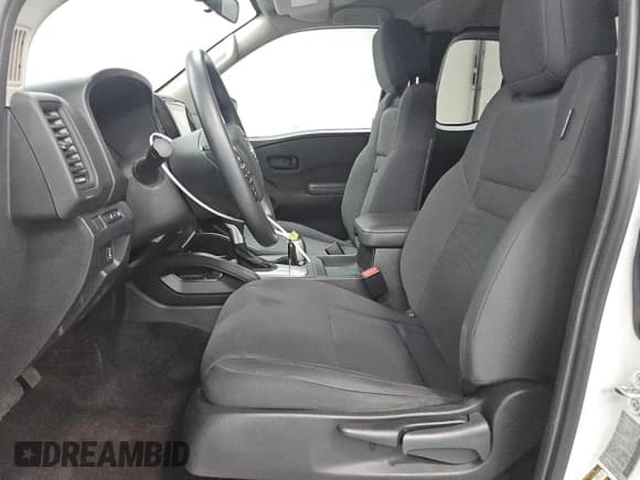 ✅ 2024 Nissan Frontier S • VIN: 1N6ED1CL6RN639101 • Lot: 93077615. Wystawiony na Copart z przebiegiem 17 672 mil. Bezpłatny archiwum sprzedaży aukcyjnych z USA i szczegółowy raport historii pojazdu na DreamBid. Zdjęcie 7.