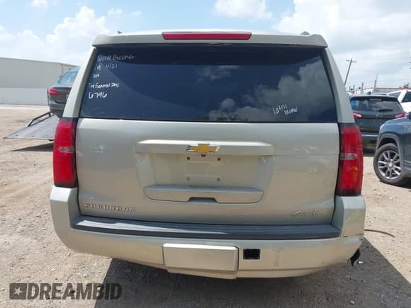 ✅ 2015 Chevrolet Suburban LT • VIN: 1GNSCJKC9FR153713 • Lot: 42436013. Wystawiony na IAAI z przebiegiem Nie podano. Bezpłatny archiwum sprzedaży aukcyjnych z USA i szczegółowy raport historii pojazdu na DreamBid. Zdjęcie 17.