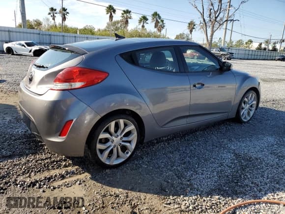 ✅ 2015 Hyundai Veloster RE:FLEX • VIN: KMHTC6AD7FU238210 • Lot: 88150975. Wystawiony na Copart z przebiegiem 102 715 mil. Bezpłatny archiwum sprzedaży aukcyjnych z USA i szczegółowy raport historii pojazdu na DreamBid. Zdjęcie 3.