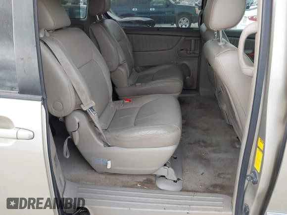 ✅ 2009 Toyota Sienna XLE • VIN: 5TDZK22C69S279145 • Lot: 43703090. Listed on IAAI with 267,013 mi. Free auction sales archive from the USA and detailed vehicle history report at DreamBid. Image 8.