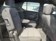 ✅ 2023 Chevrolet Traverse LT Cloth • VIN: 1GNERGKW7PJ100520 • Lot: 69910705. Wystawiony na Copart z przebiegiem 85 740 mil. Bezpłatny archiwum sprzedaży aukcyjnych z USA i szczegółowy raport historii pojazdu na DreamBid. Zdjęcie 10.