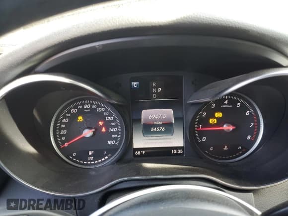 ✅ 2018 Mercedes-Benz C 300 • VIN: WDDWF4JB0JR416164 • Lot: 49532195. Wystawiony na Copart z przebiegiem 54 576 mil. Bezpłatny archiwum sprzedaży aukcyjnych z USA i szczegółowy raport historii pojazdu na DreamBid. Zdjęcie 9.