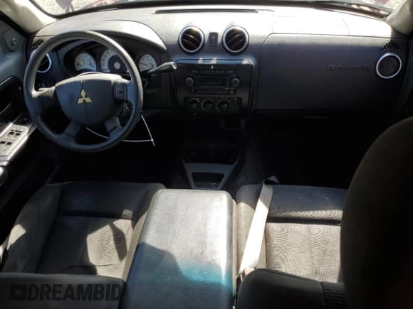 ✅ 2006 Mitsubishi Raider LS • VIN: 1Z7HC28K76S561602 • Лот: 66331085. Опубликован ранее на Copart с пробегом 115 309 миль. Бесплатный доступ к архиву аукционных продаж из США и подробный отчёт об истории автомобиля на DreamBid. Изображение 8.