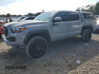 ✅ 2017 Toyota Tacoma TRD Pro • VIN: 5TFCZ5AN4HX076561 • Lot: 90477925. Listed on Copart with 78,212 mi. Free auction sales archive from the USA and detailed vehicle history report at DreamBid. Image 1.