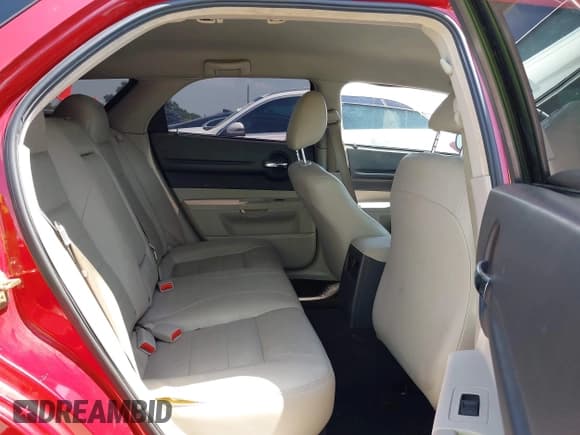 ✅ 2005 Dodge Magnum RT • VIN: 2D4GV58245H622626 • Lot: 42765406. Listed on IAAI with 110,372 mi. Free auction sales archive from the USA and detailed vehicle history report at DreamBid. Image 8.