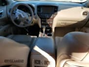 ✅ 2015 Nissan Pathfinder S • VIN: 5N1AR2MN2FC666436 • Lot: 92417755. Wystawiony na Copart z przebiegiem 160 358 mil. Bezpłatny archiwum sprzedaży aukcyjnych z USA i szczegółowy raport historii pojazdu na DreamBid. Zdjęcie 8.