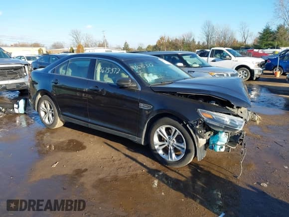 ✅ 2016 Ford Taurus SE • VIN: 1FAHP2D81GG146876 • Лот: 43675372. Опубликован ранее на IAAI с пробегом 141 376 миль. Бесплатный доступ к архиву аукционных продаж из США и подробный отчёт об истории автомобиля на DreamBid. Изображение 1.