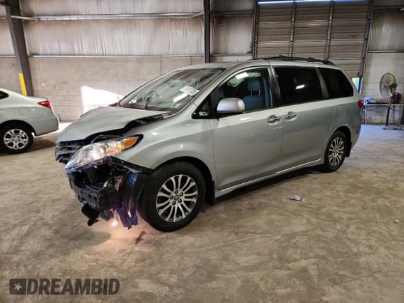 ✅ 2020 Toyota Sienna XLE • VIN: 5TDYZ3DC8LS037152 • Lot: 91080235. Listed on Copart with 64,253 mi. Free auction sales archive from the USA and detailed vehicle history report at DreamBid. Image 1.