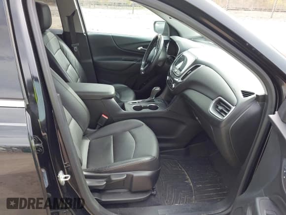 ✅ 2020 Chevrolet Equinox LT • VIN: 2GNAXVEX8L6194671 • Lot: 43563682. Wystawiony na IAAI z przebiegiem 81 671 mil. Bezpłatny archiwum sprzedaży aukcyjnych z USA i szczegółowy raport historii pojazdu na DreamBid. Zdjęcie 5.