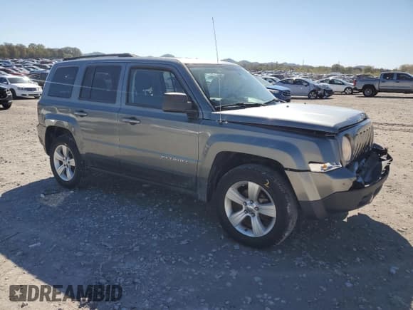 ✅ 2012 Jeep Patriot Sport • VIN: 1C4NJRBB0CD604165 • Lot: 82661255. Listed on Copart with 118,954 mi. Free auction sales archive from the USA and detailed vehicle history report at DreamBid. Image 4.