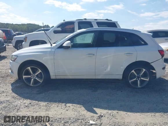 ✅ 2015 Audi Q5 Premium Plus • VIN: WA1DGAFP0FA144748 • Lot: 43121084. Wystawiony na IAAI z przebiegiem 120 248 mil. Bezpłatny archiwum sprzedaży aukcyjnych z USA i szczegółowy raport historii pojazdu na DreamBid. Zdjęcie 14.