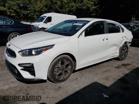 ✅ 2019 Kia Forte LXS • VIN: 3KPF24AD3KE111617 • Лот: 82542305. Опубликован ранее на Copart с пробегом 67 404 миль. Бесплатный доступ к архиву аукционных продаж из США и подробный отчёт об истории автомобиля на DreamBid. Изображение 1.