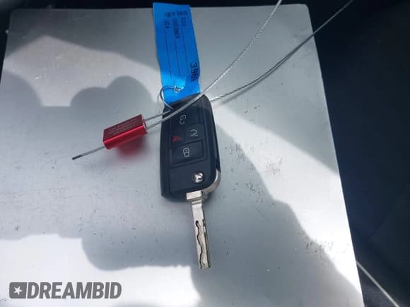 ✅ 2023 Volkswagen Jetta Sport • VIN: 3VWBM7BU7PM062022 • Lot: 42642206. Wystawiony na IAAI z przebiegiem 11 273 mil. Bezpłatny archiwum sprzedaży aukcyjnych z USA i szczegółowy raport historii pojazdu na DreamBid. Zdjęcie 11.