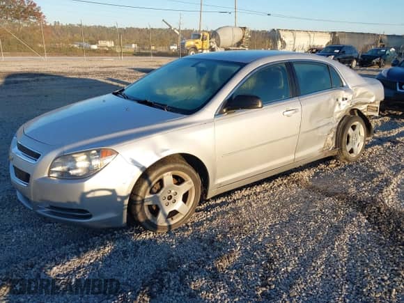 2009 Chevrolet Malibu 1LS with VIN 1G1ZG57BX9F130958, listed as a IAAI auction lot 43470936 with 193,254 mi miles and . Bid and sale history available at DreamBid. Image 2.