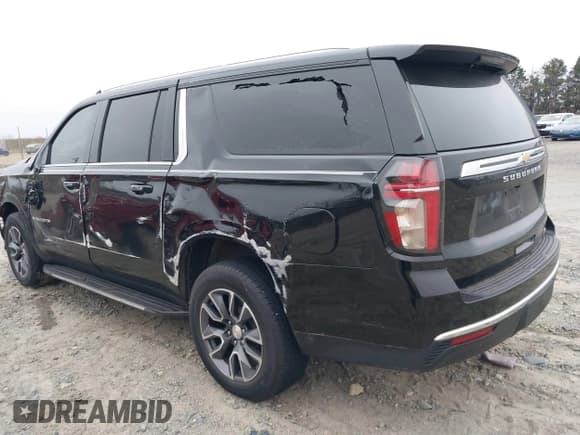 ✅ 2021 Chevrolet Suburban LT • VIN: 1GNSKCKD5MR391000 • Lot: 41775850. Wystawiony na IAAI z przebiegiem 197 353 mil. Bezpłatny archiwum sprzedaży aukcyjnych z USA i szczegółowy raport historii pojazdu na DreamBid. Zdjęcie 3.