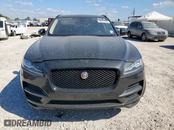 ✅ 2017 Jaguar F-Pace 35t Prestige • VIN: SADCK2BV0HA087551 • Lot: 86477655. Listed on Copart with 130,995 mi. Free auction sales archive from the USA and detailed vehicle history report at DreamBid. Image 5.