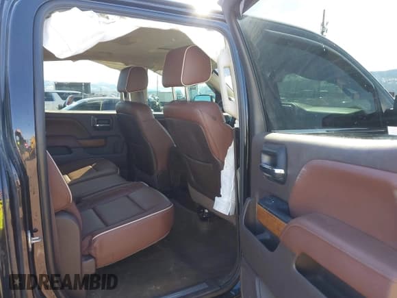 ✅ 2015 Chevrolet Silverado 1500 High Country • VIN: 3GCUKTEJ6FG272653 • Лот: 41820225. Опубликован ранее на IAAI с пробегом 130 953 миль. Бесплатный доступ к архиву аукционных продаж из США и подробный отчёт об истории автомобиля на DreamBid. Изображение 8.