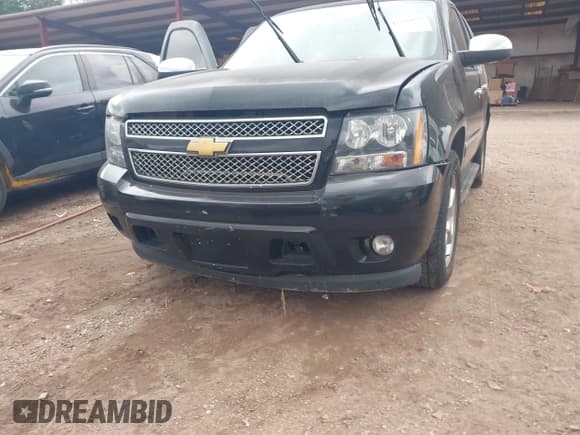✅ 2013 Chevrolet Tahoe LTZ • VIN: 1GNSCCE02DR165406 • Lot: 42798022. Listed on IAAI with 212,726 mi. Free auction sales archive from the USA and detailed vehicle history report at DreamBid. Image 6.