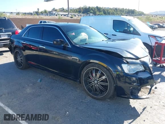 ✅ 2015 Chrysler 300 C • VIN: 2C3CCAEG0FH872235 • Lot: 41997972. Listed on IAAI with 149,853 mi. Free auction sales archive from the USA and detailed vehicle history report at DreamBid. Image 1.